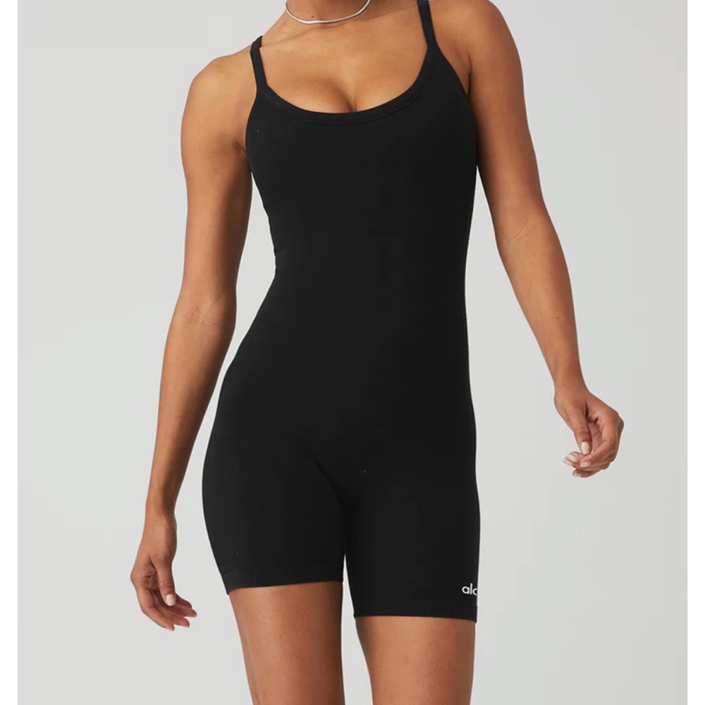Seamless Ribbed Mellow Onesie alo
